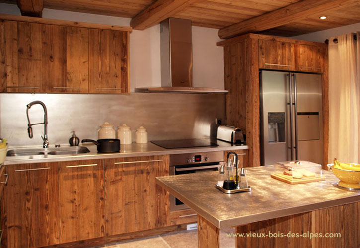 réalisation meuble de cuisine en 3 plis vieux bois négociant région Rhône Alpes