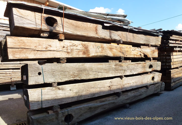 très grosse poutre en chêne grosse section